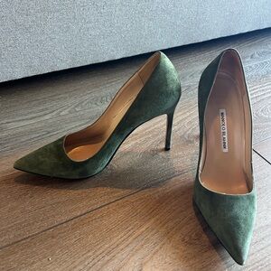 Manolo Blahnik Green Suede Pumps, 38.5